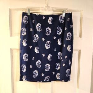 Blue patterned pencil skirt